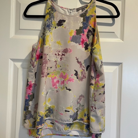 Double layer tank, satin gray with splashes of color. - Picture 1 of 2